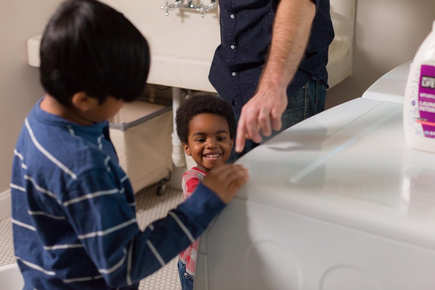 BETTER LIFE Laundry Detergent - Concentrated Liquid Laundry Soap for Automatic Washing Machine - Gentle Unscented Laundry Supplies for Sensitive Skin - 64oz