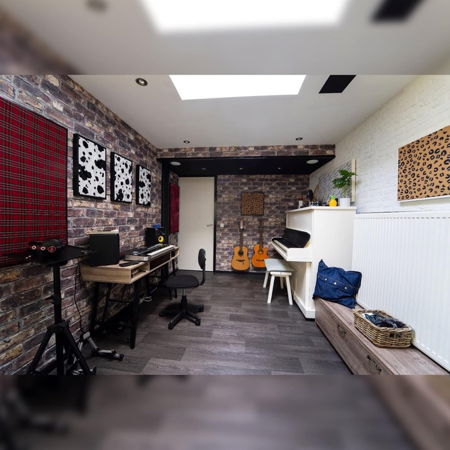 Dundee Deco 3D Wall Panels Faux Brick - Cladding, Grey Brown Stone Look Wall Paneling, Styrofoam Facing for Living Room, Kitchen, Bathroom, Balcony, Bedroom, Set of 5, Covers 27 sq ft